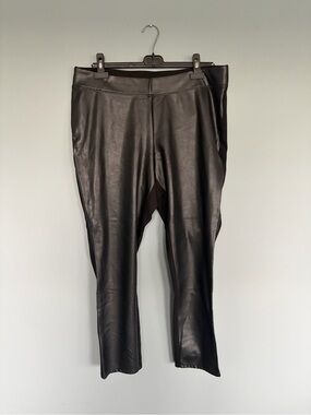 Women’s Black Faux Leather Skinny Pants